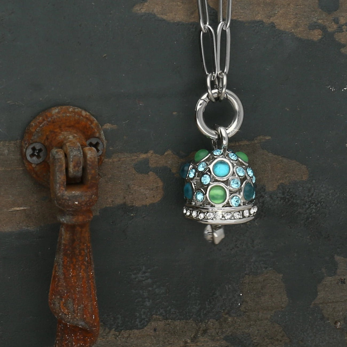 Anhänger “Glocke" - Farbe Silber/Blau/Grün - PerlineBeads SA