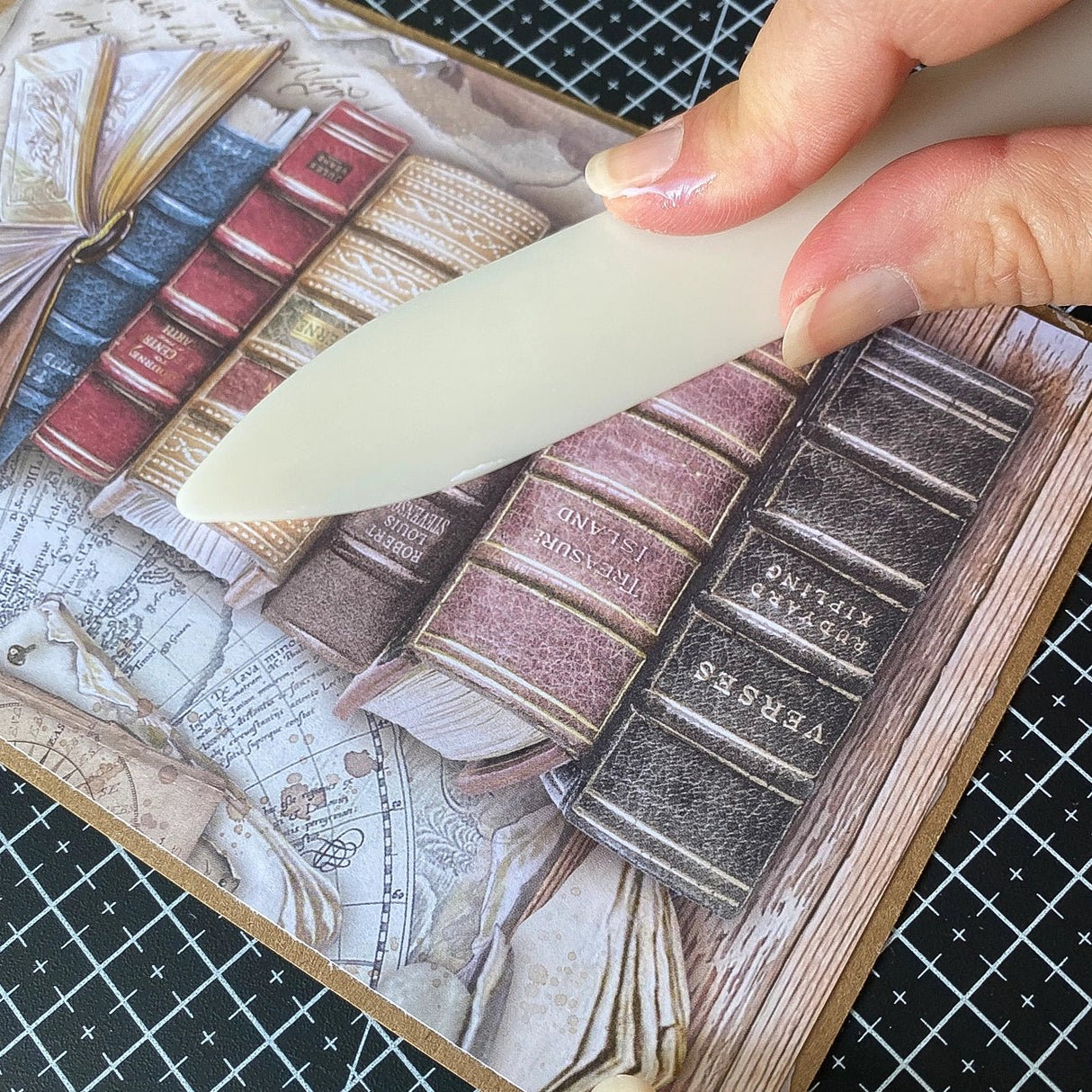 Stamperia „Create Happiness“ Falzbein - Duo – 8″ & 4,5″ (ca. 20 cm / 11 cm) - PerlineBeads SA