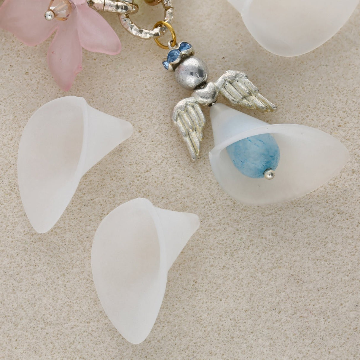 Acrylperle - Calla Blume - weiss - PerlineBeads