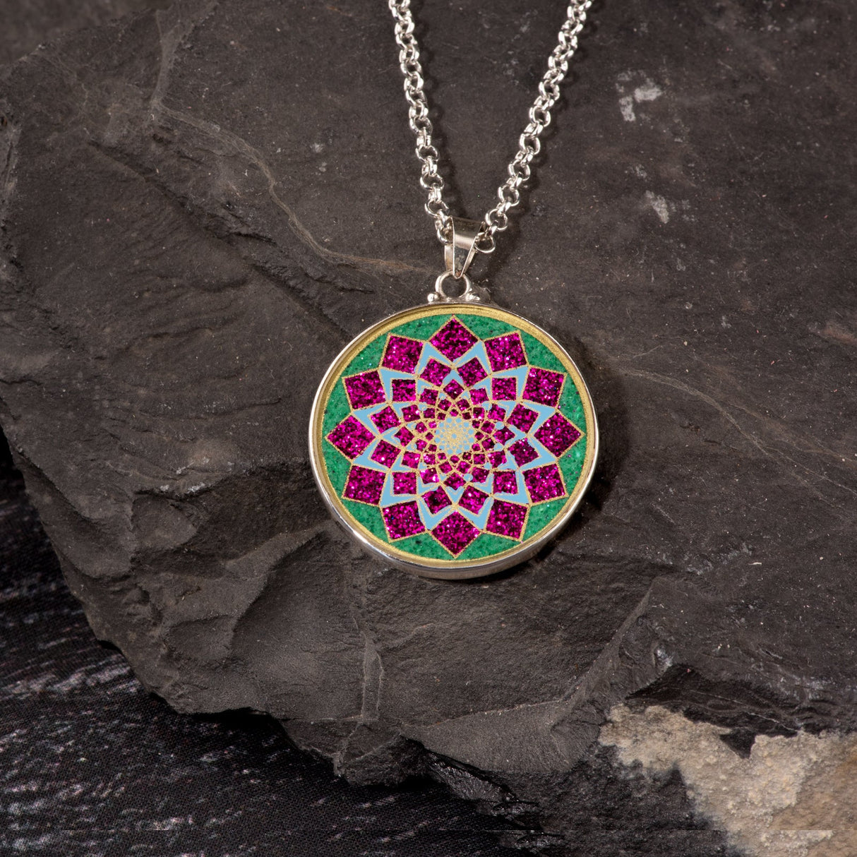 Anhänger Lotus Blume, Silber mit Malachit - PerlineBeads