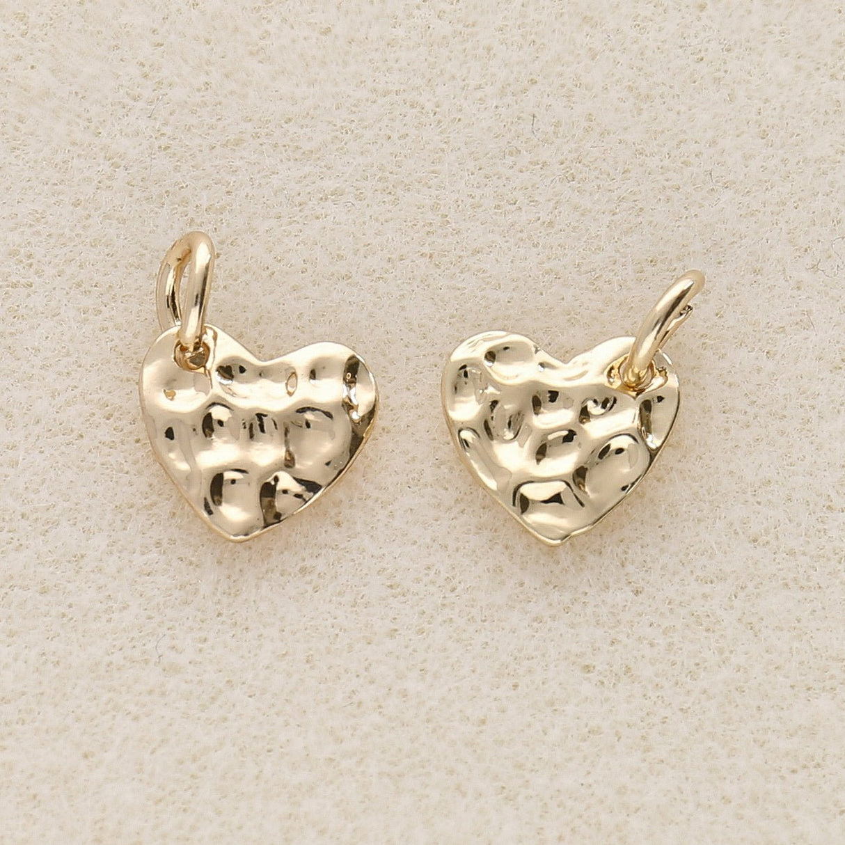 Charm-Anhänger Herz (gehämmert) - PerlineBeads