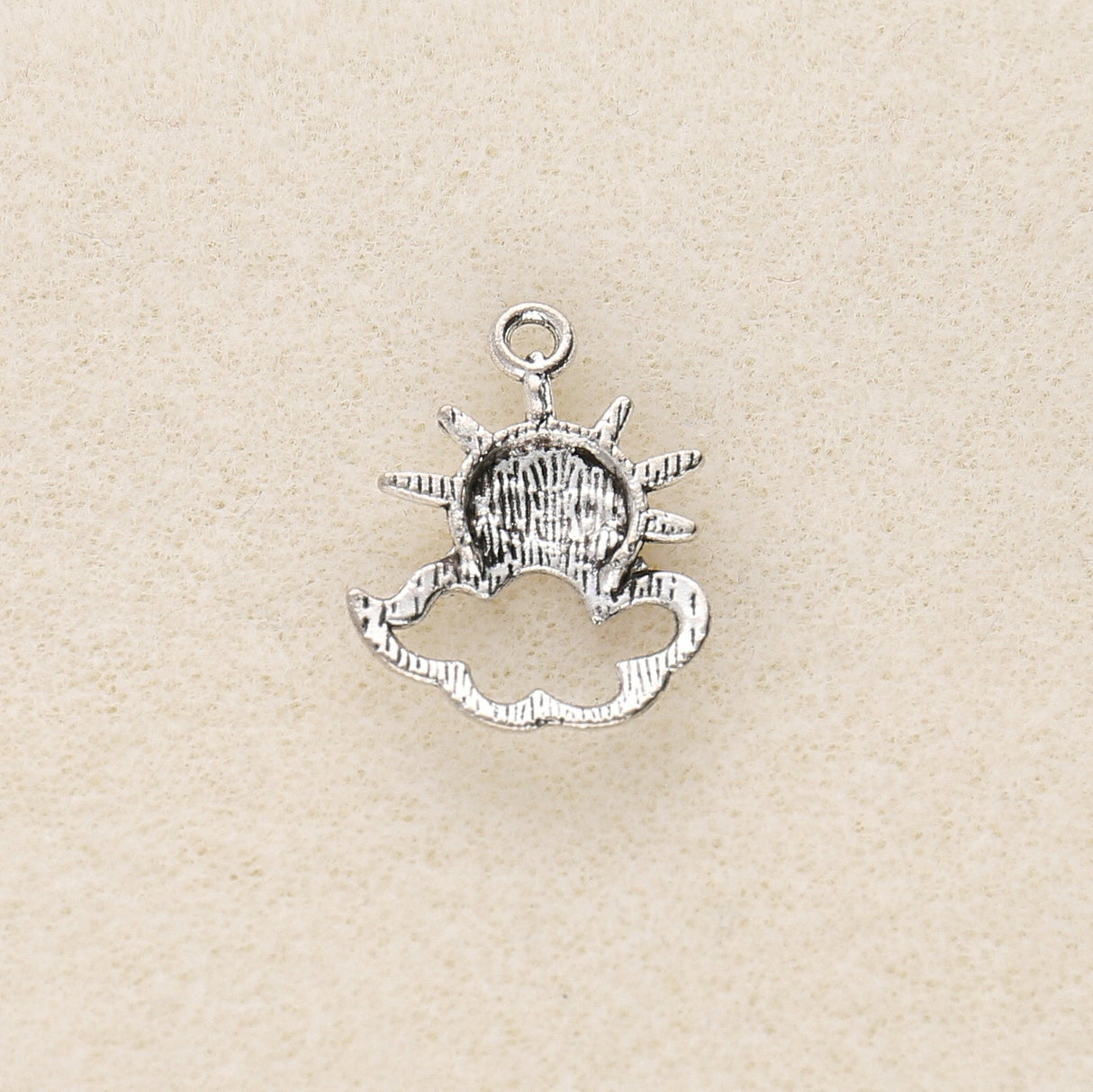 Charm-Anhänger Sonne mit Wolke - PerlineBeads