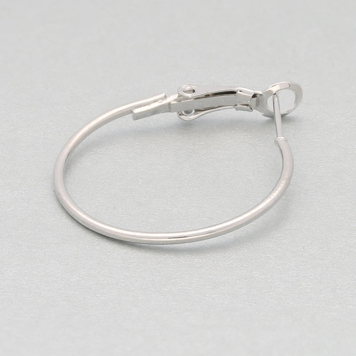 Creolen 31 x 25 mm – Silberfarbig - PerlineBeads