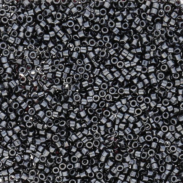 Delica 11/0 - DB001 - Gunmetal - PerlineBeads