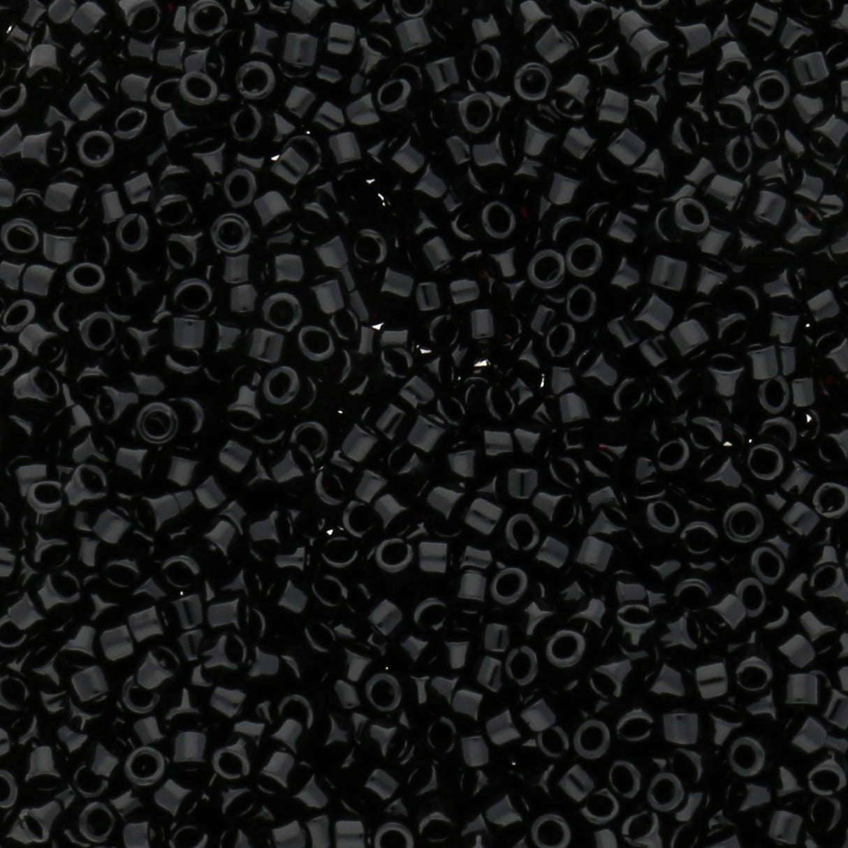 Delica 11/0 - DB010 - Black - PerlineBeads