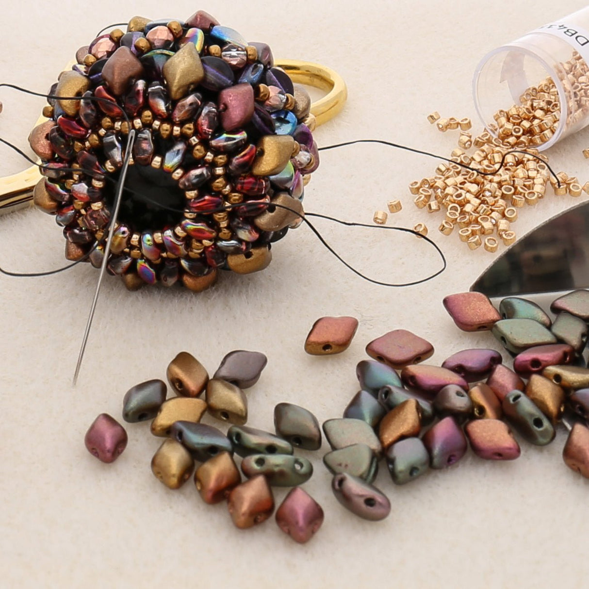 Holzperle 25 mm – dunkelbraun gefärbt (6 Stk.) - PerlineBeads