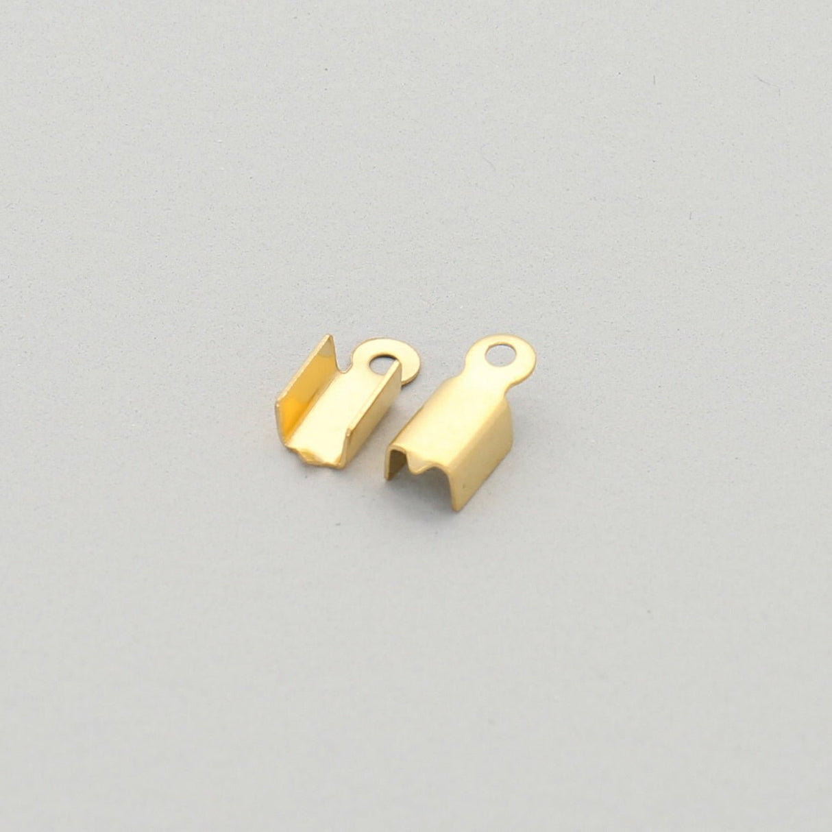 Klemmen für Kordel – Farbe Gold – 10 x 4 mm - PerlineBeads