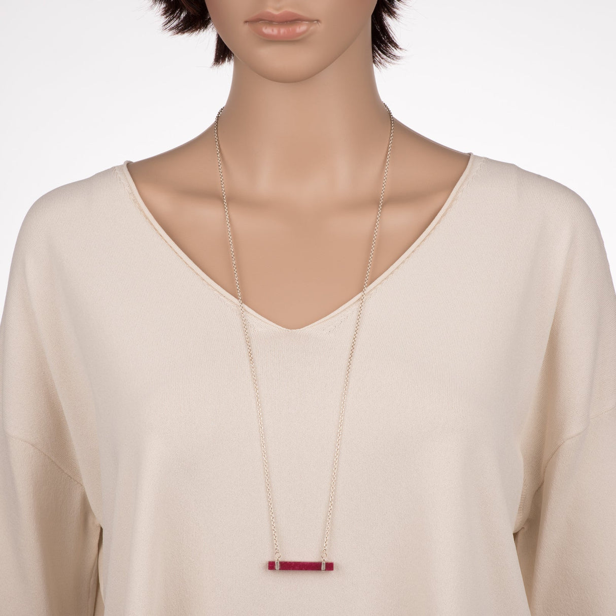 Lange Halskette Gaia, Sterling Silber und Rubin - PerlineBeads