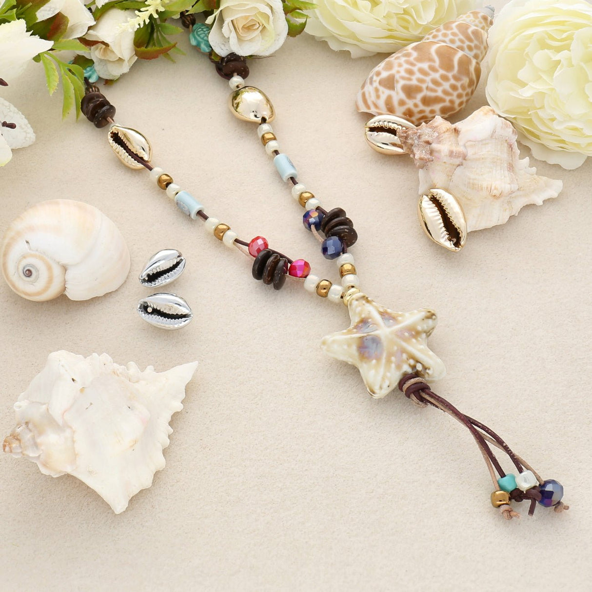 Muschel Perlen – Kaurimuschel UV-Beschichtet – Light Gold - PerlineBeads