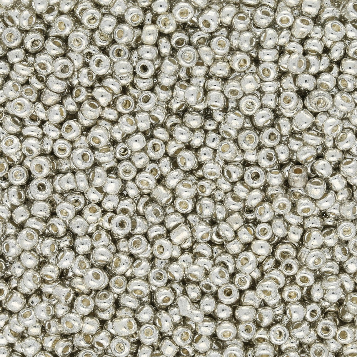 Rocailles Perlen 2 mm unregelmässige Grösse – Silver - PerlineBeads