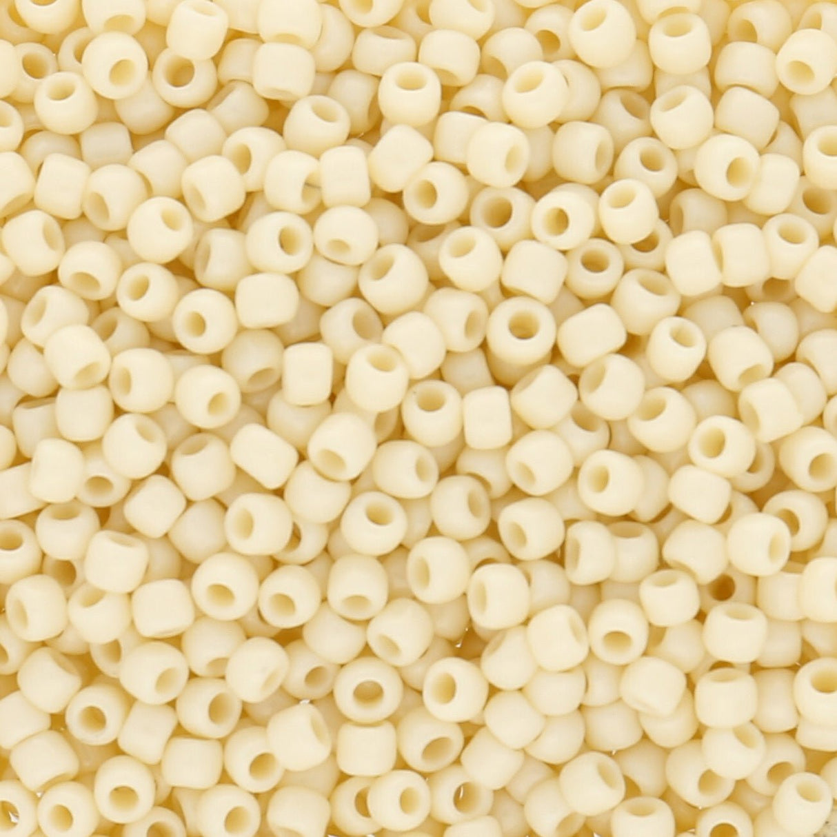 Rocailles-Perlen Toho 8/0 – Opaque Light Beige - PerlineBeads