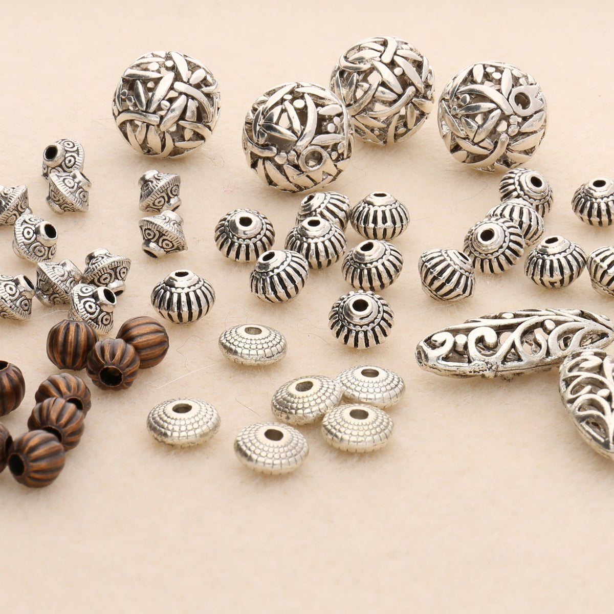 Metallperlen mit unterschiedlichsten Formen⎢perlinebeads.ch ...