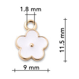 Blüten Charm Anhänger • 18K vergoldet • Emaille weiss • 9 x 11.5 mm