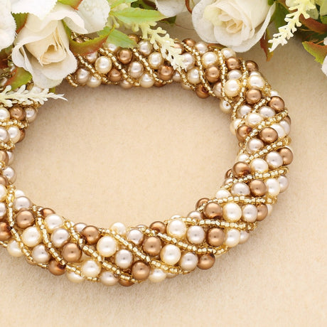 Anleitung Torchon: Spiralkette aus böhmischen Glasperlen - PerlineBeads SA