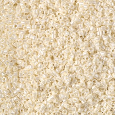 Delica 11/0 - DB1900 - Crystal Ivory Ceylon - PerlineBeads SA