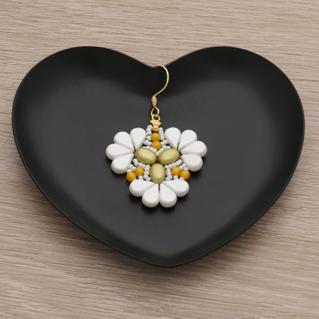 Kit für Ohrringe “Sakura” par Puca® - Pastel Lime - PerlineBeads SA