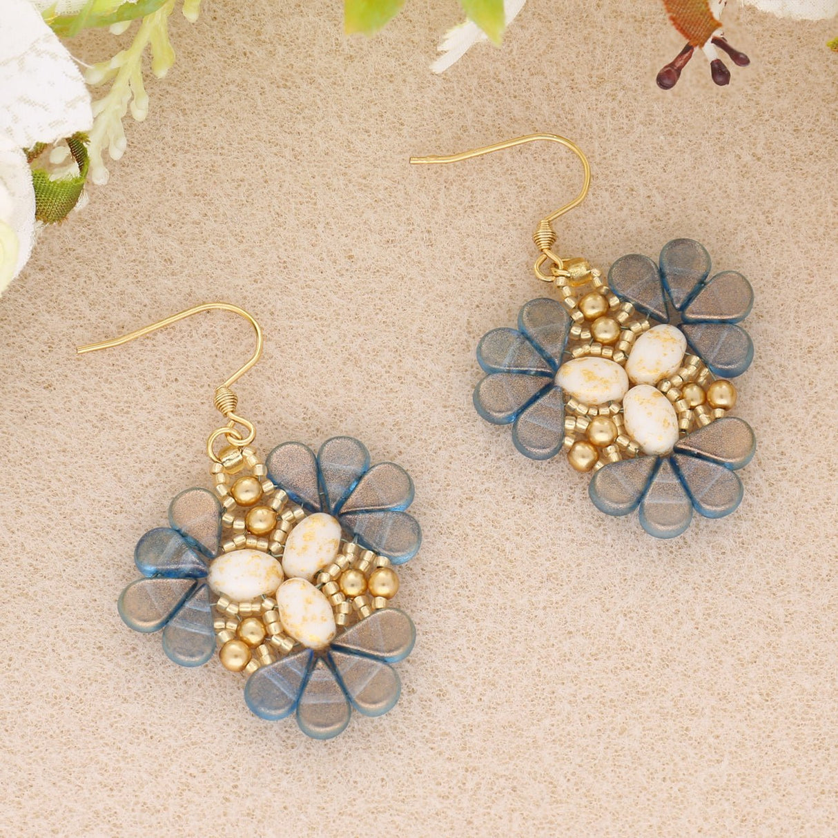 Kit für Ohrringe “Sakura” par Puca® - PerlineBeads