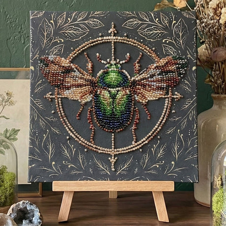 Perlen-Stickbild Käfer • The Alchemy of Nature • 15 x 15 cm - PerlineBeads SA