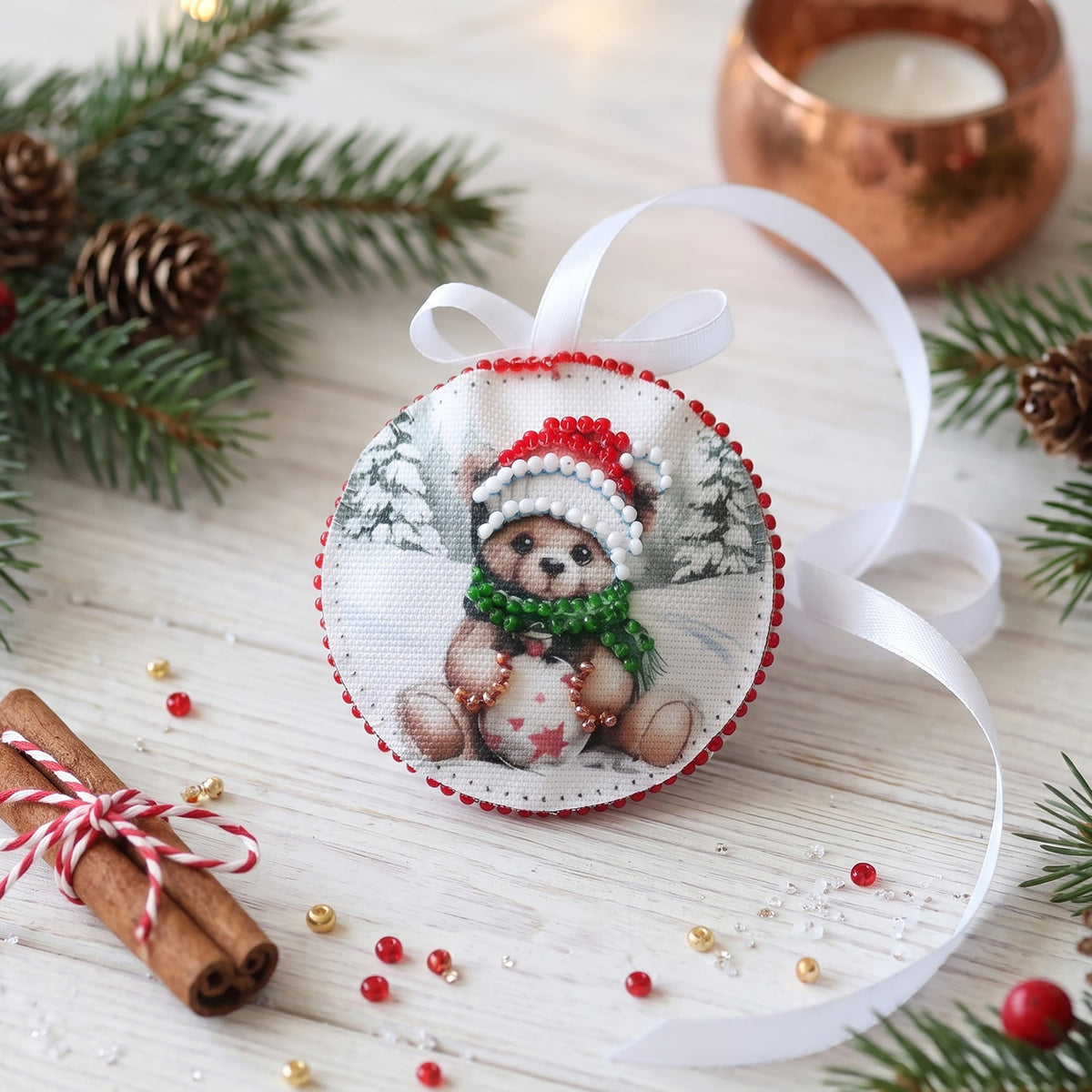 Perlen-Stickset Weihnachtsanhänger • Teddybär & Auto mit Tannenbaum - PerlineBeads SA