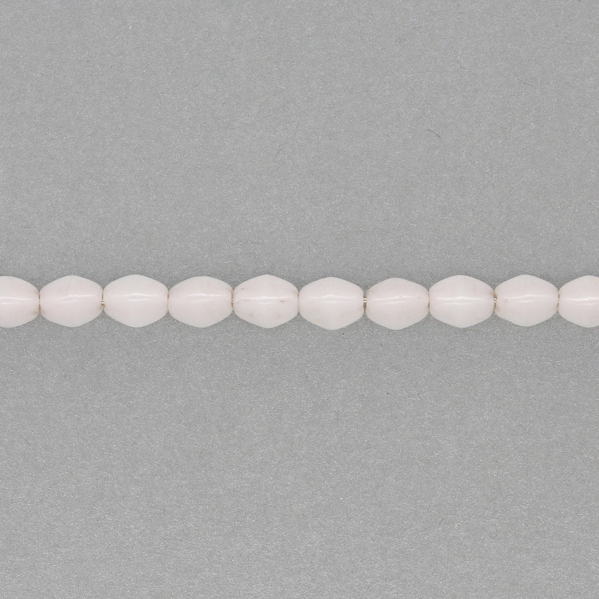 Pinch Bead 5x3 mm - Chalk White Luster - PerlineBeads SA