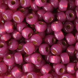 Rocailles-Perlen Miyuki 6/0 – Duracoat Silverlined Dyed Peony Pink - PerlineBeads SA