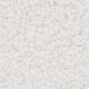 Rocailles - Perlen Toho 15/0 – Opaque Lustered White - PerlineBeads SA
