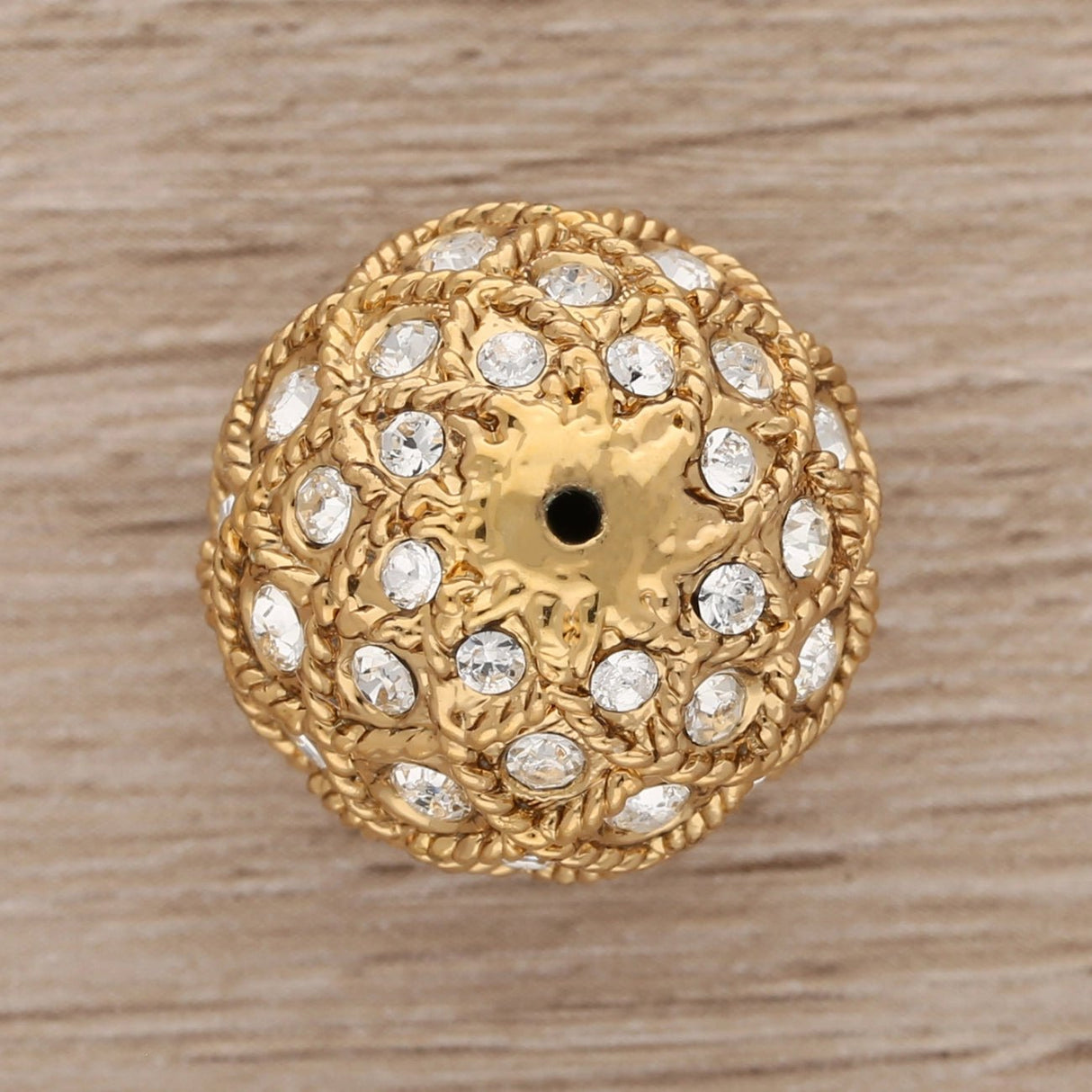 Runde Metallperle 17 mm vergoldet mit 56 Swarovski® Kristalle - PerlineBeads SA