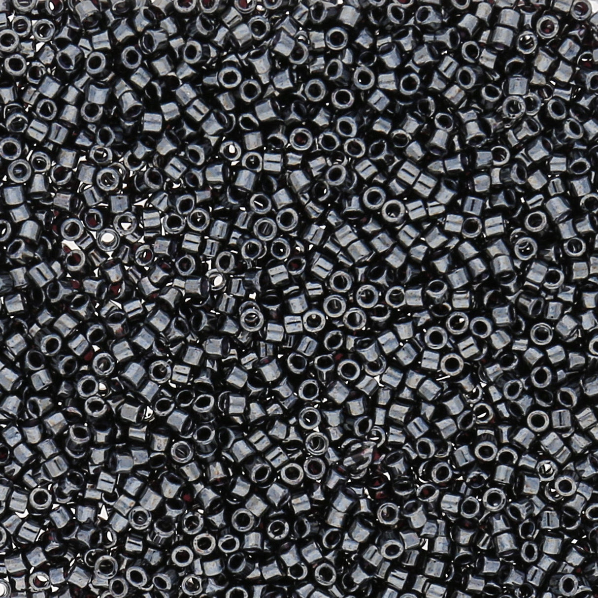 Delica 11/0 - DB001 - Gunmetal - PerlineBeads