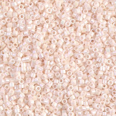 Delica 11/0 - DB1500 - Opaque Bisque White AB - PerlineBeads
