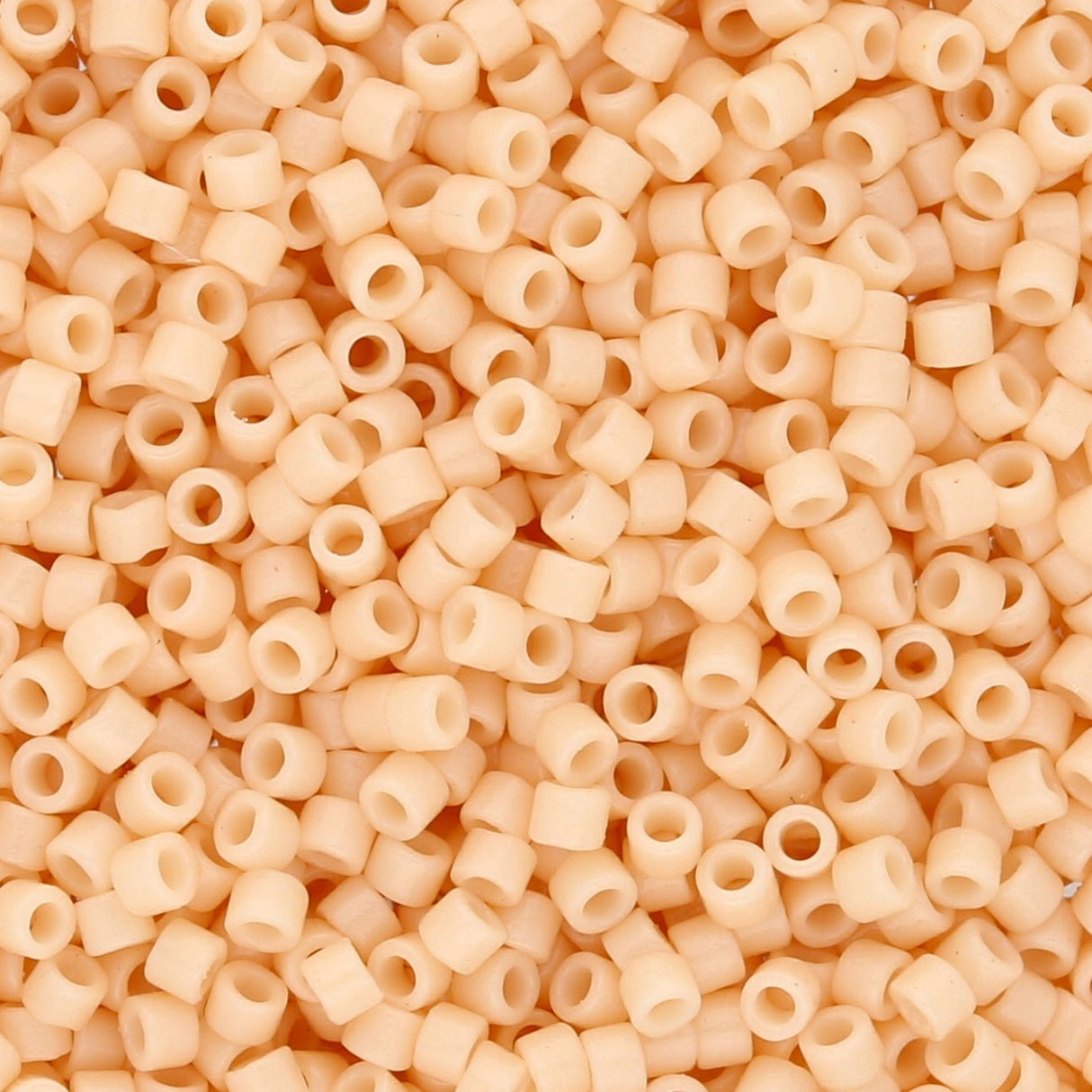 Delica 11/0 - DB2351 - Duracoat Opaque French Vanilla - PerlineBeads