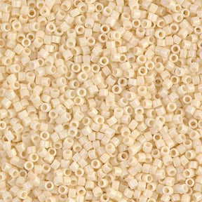 Delica 11/0 - DB732 - Opaque Cream - PerlineBeads