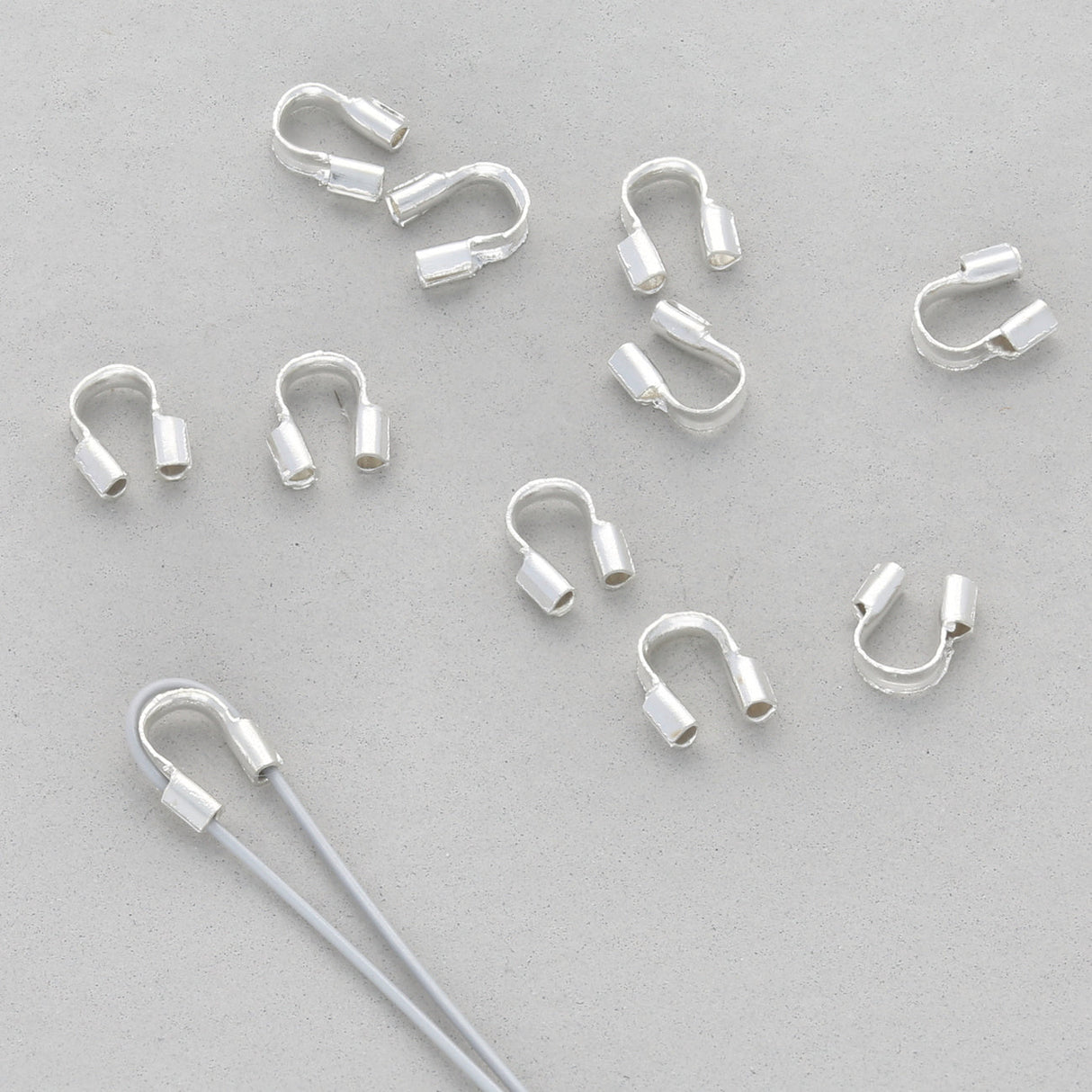 Drahtschutz (Wire guardian) aus Messing – Farbe Silber - PerlineBeads