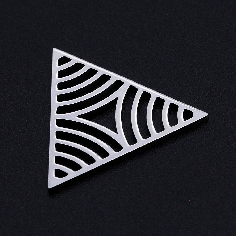 Dreieckiger, filigraner Schmuckverbinder 21,5x24,5 mm – Farbe Silber - PerlineBeads