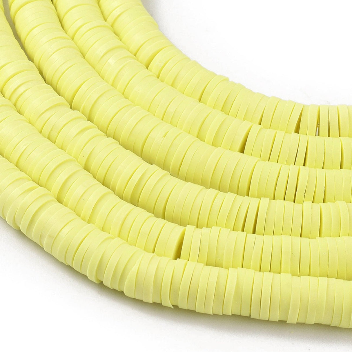 Heishi-Perlen aus Polymerpaste 6 mm – Champagne Yellow - PerlineBeads