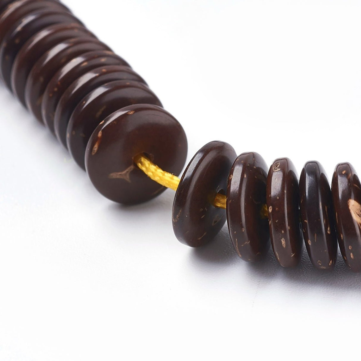 Holzperlen-Rondellen aus Kokosnussholz - 10 mm - PerlineBeads