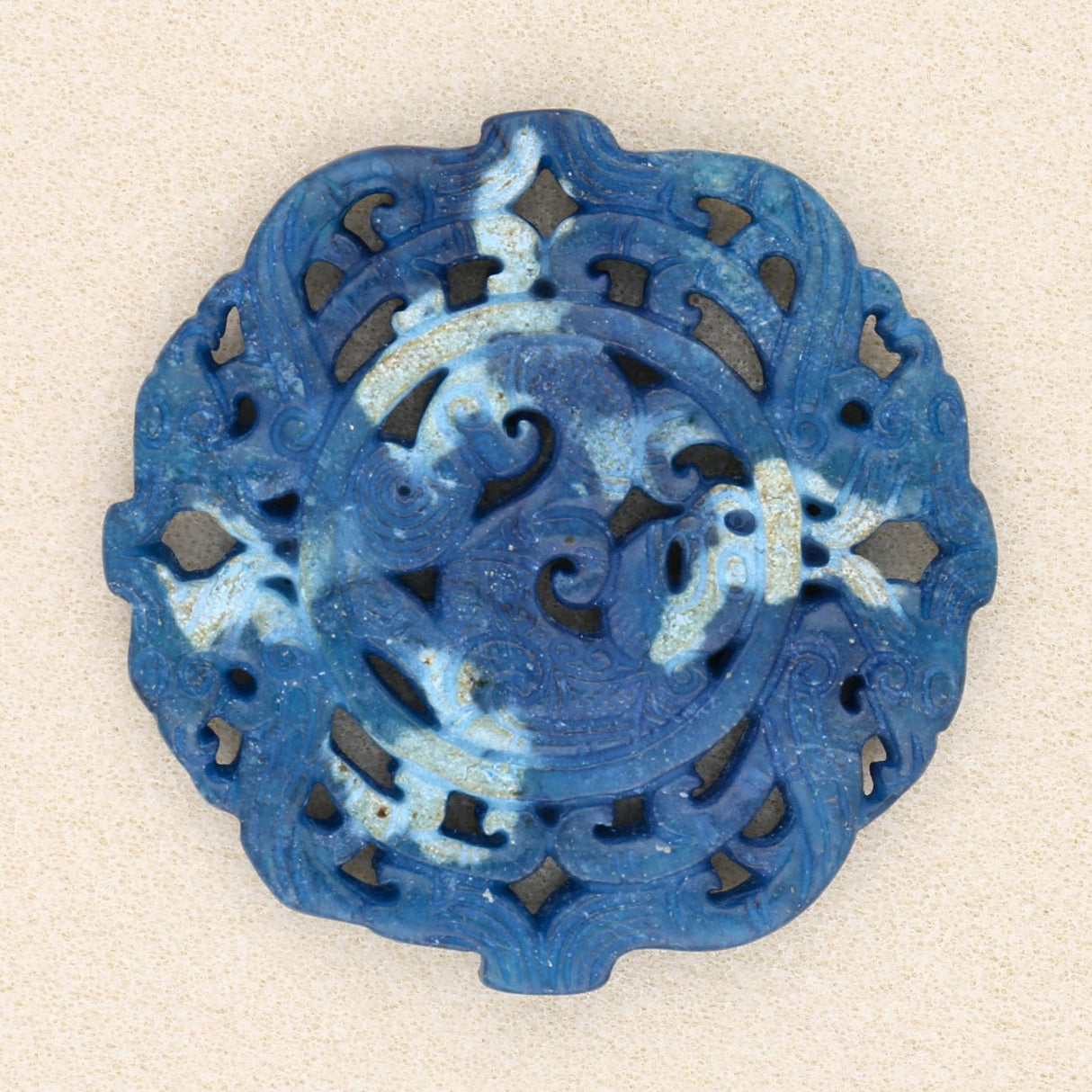 Jade Anhänger, handgeschnitzt, Unikat - PerlineBeads