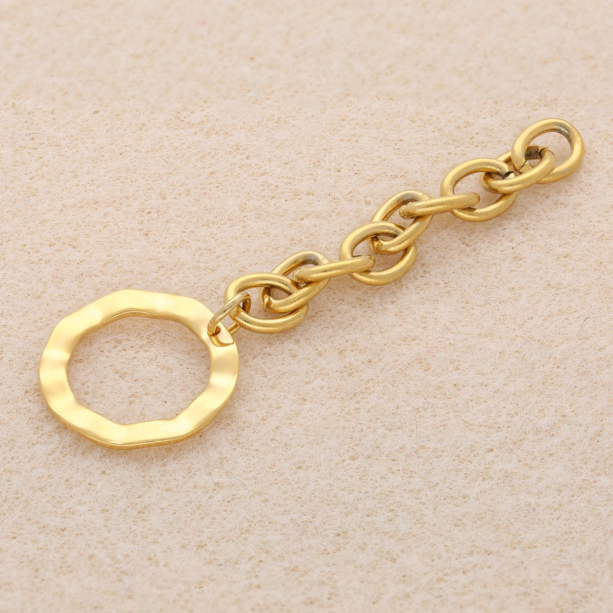 Goldige Kettenverlängerung mit dekorativen Ring - Farbe Gold - PerlinBeads