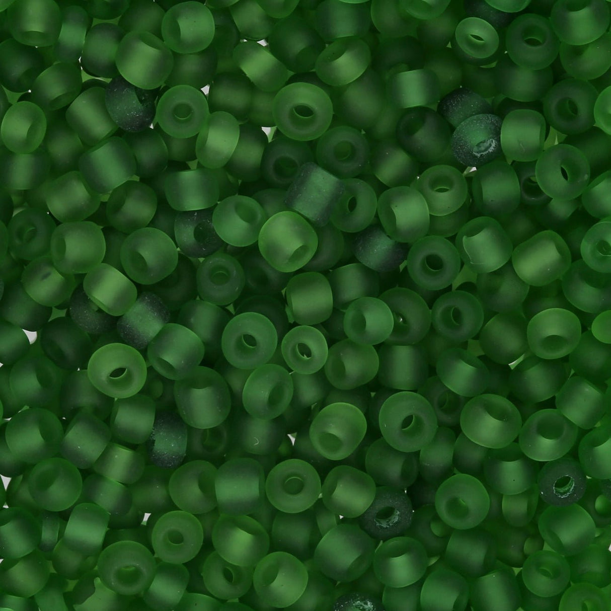 Rocailles Glasperlen 3 mm unregelmässige Grösse – Frosted Green - PerlineBeads