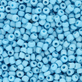 Rocailles Glasperlen 3 mm unregelmässige Grösse – Opaque Light Sky Blue - PerlineBeads