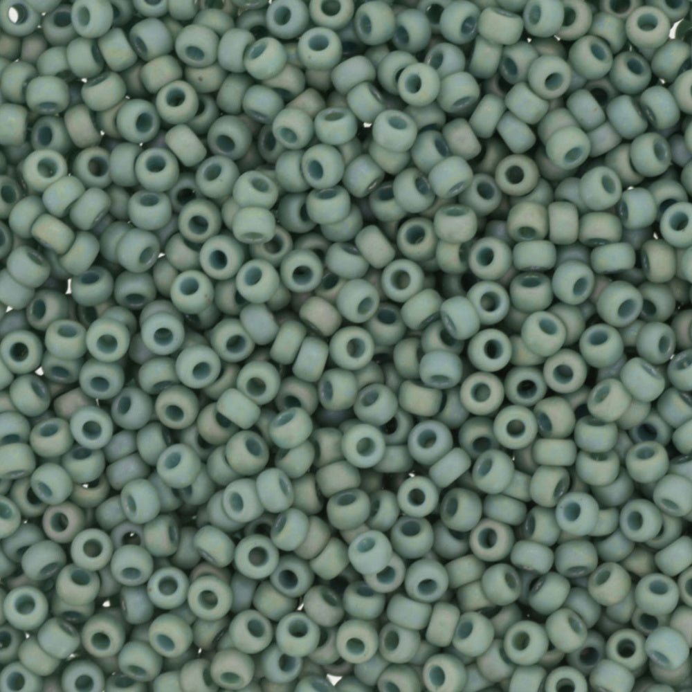 Rocailles-Perlen Miyuki 11/0 – Frost Opaque Glaze Rainbow Celadon - PerlineBeads