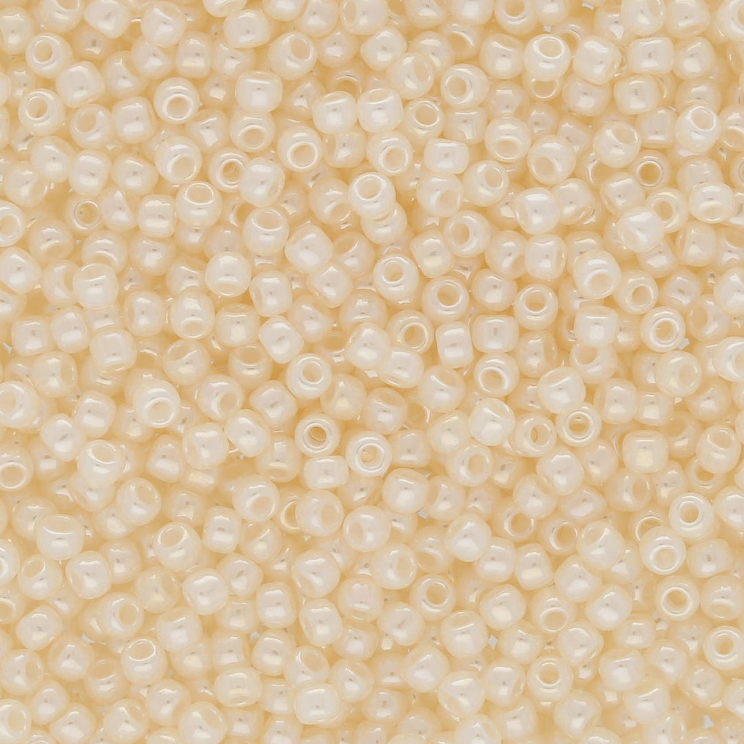 Rocailles-Perlen Toho 11/0 – Ceylon Light Ivory - PerlineBeads