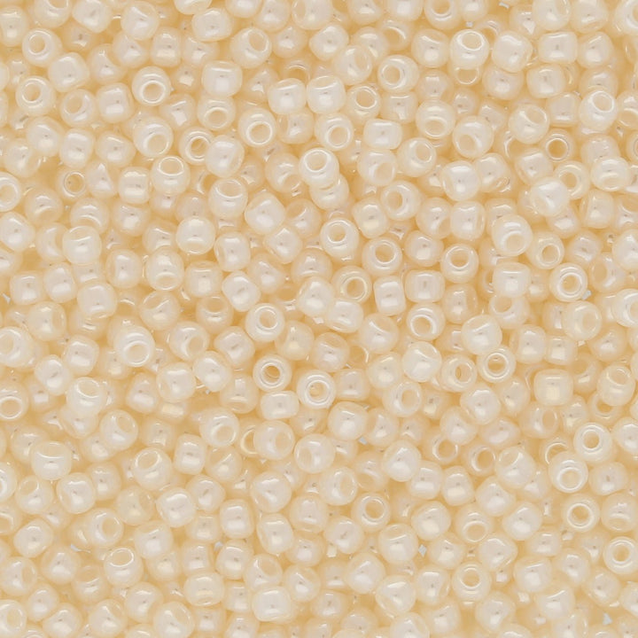 Rocailles-Perlen Toho 11/0 – Ceylon Light Ivory - PerlineBeads