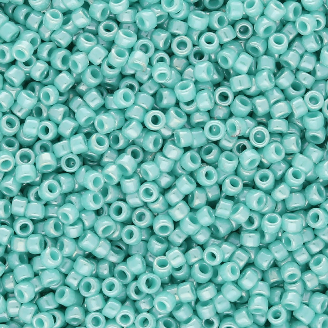 Rocailles-Perlen Toho 15/0 – Opaque-Lustered Turquoise - PerlineBeads