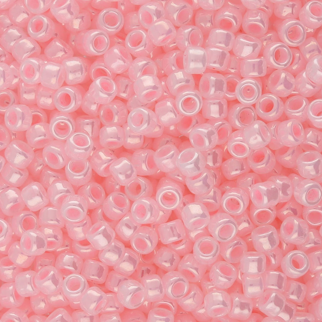 Rocailles-Perlen Toho 8/0 – Dyed Ceylon Baby Pink - PerlineBeads
