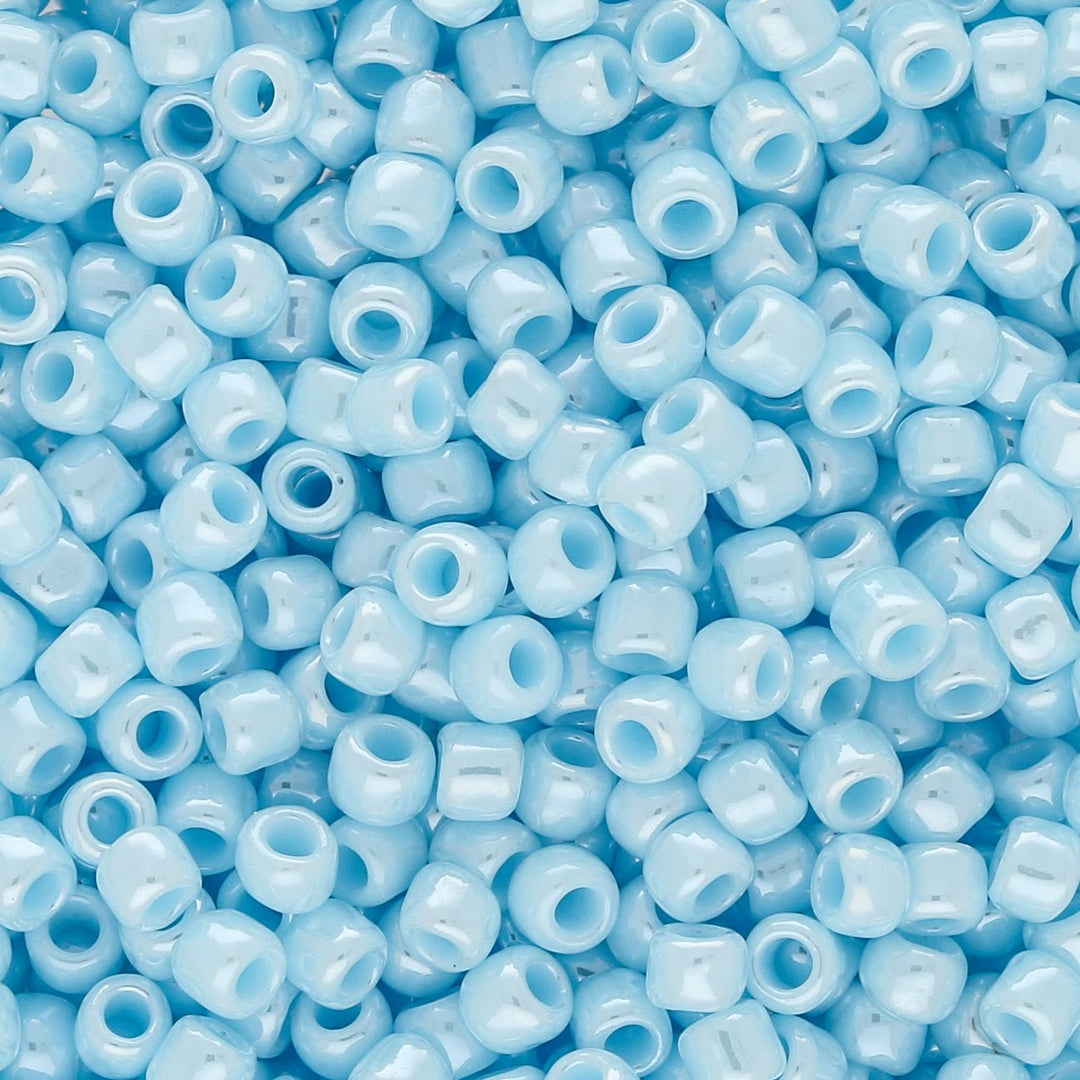 Rocailles-Perlen Toho 8/0 – Opaque-Lustered Pale Blue - PerlineBeads