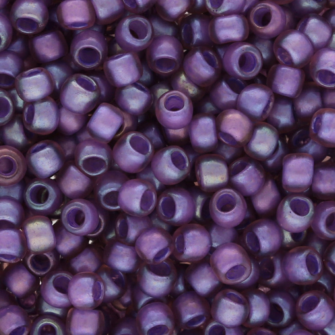 Rocailles-Perlen Toho 8/0 – Rainbow Frosted Rosaline/Opaque Purple - PerlineBeads